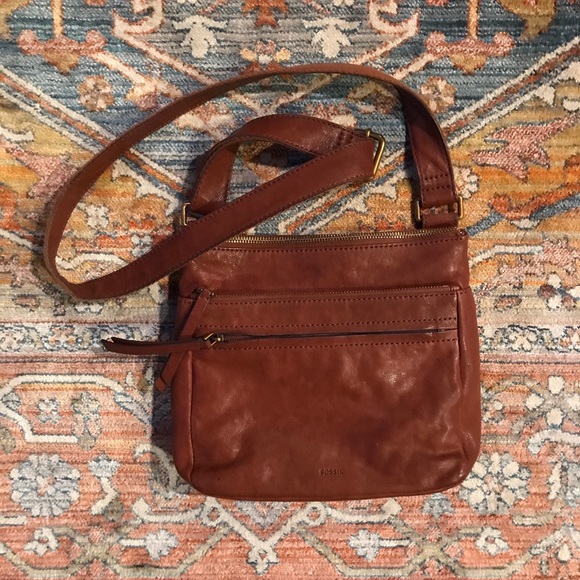 Fossil Handbags - Like New Fossil Crossbody